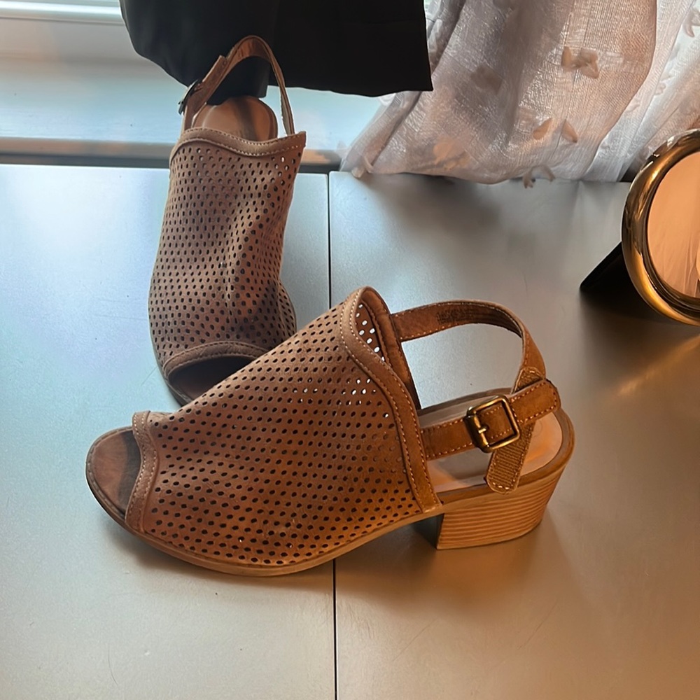 Girls Low wedges
